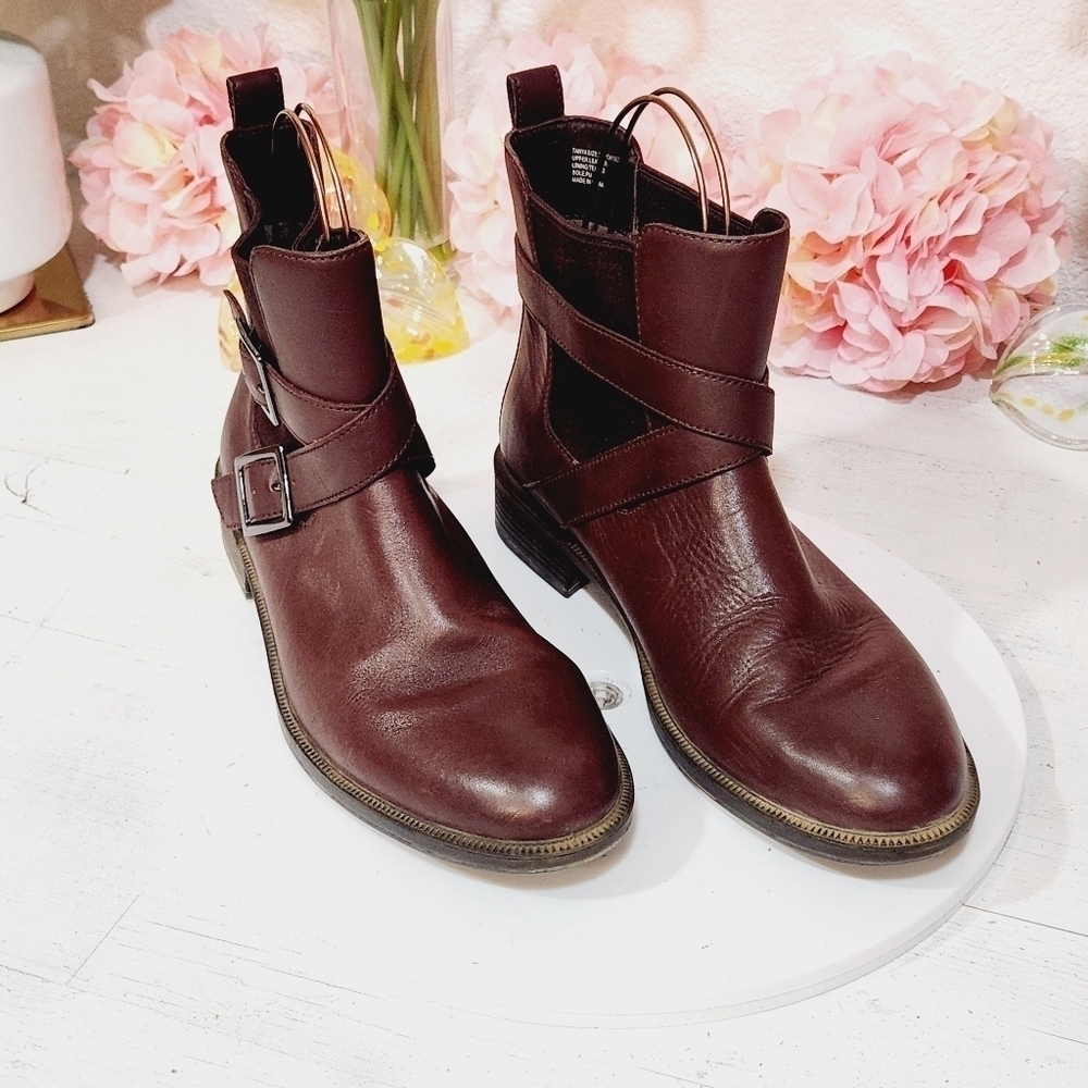 UMBERTO Raffini Tanya Brown Ankle Boots With Buckle Straps Size 9 - Picture 6 of 10